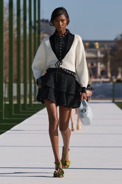 Look 43